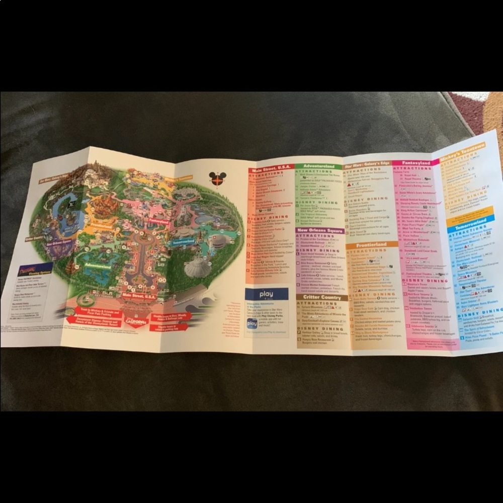 Opening day Star Wars galaxy edge pamphlet